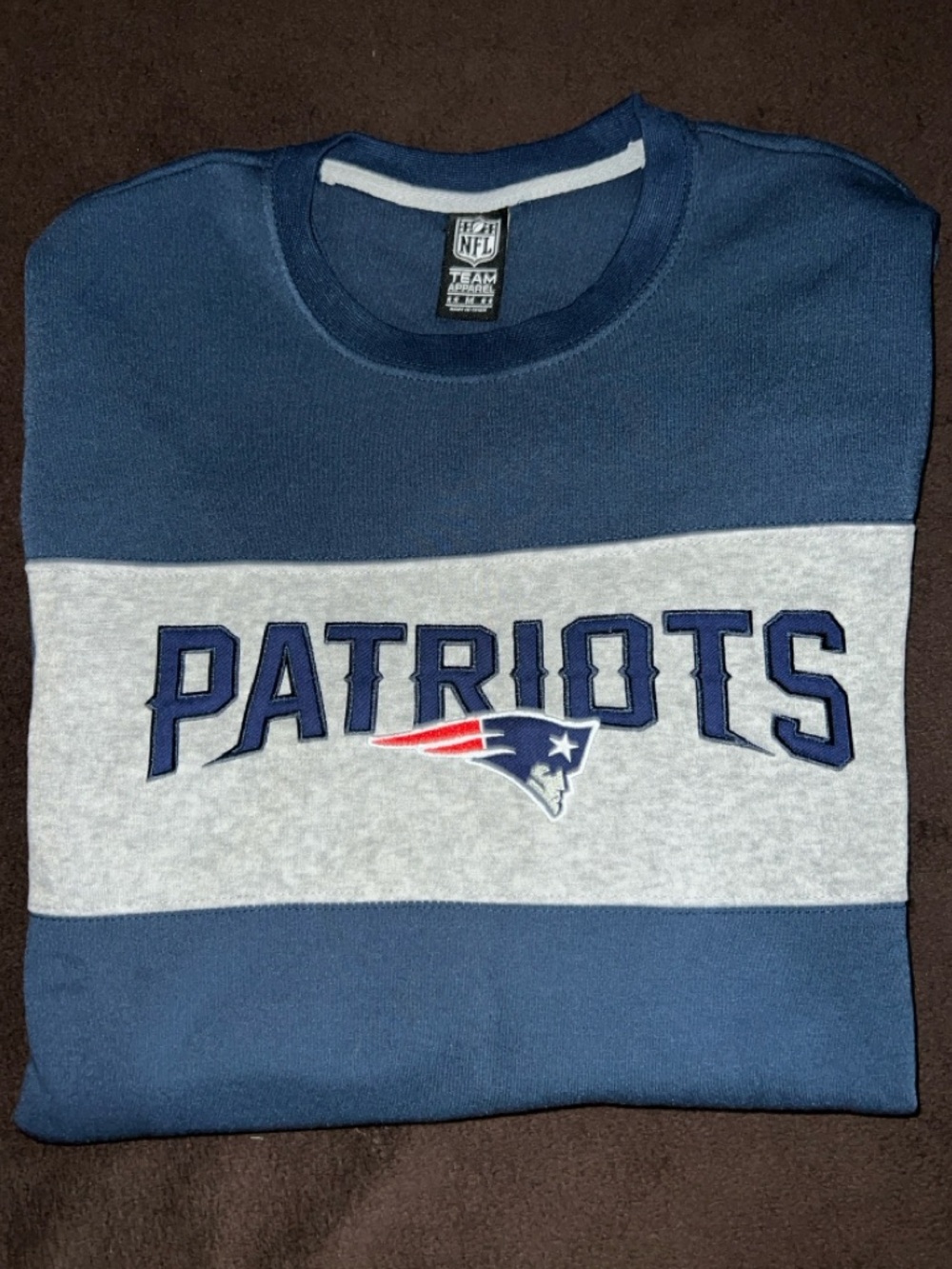 NWOT NFL New England Patriots Navy, Gray & Red Crewneck Sweatshirt